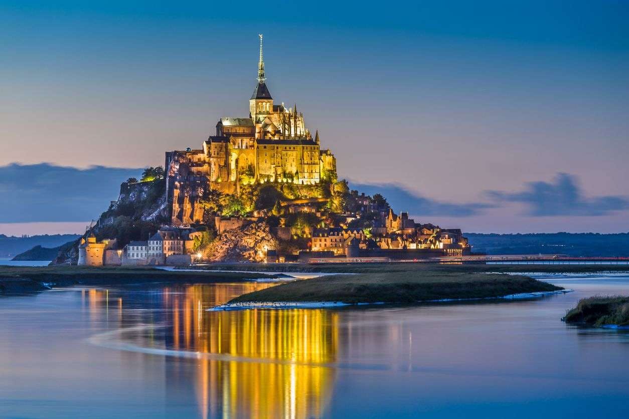 Disney locaties die je kunt bezoeken Mont Saint-Michel